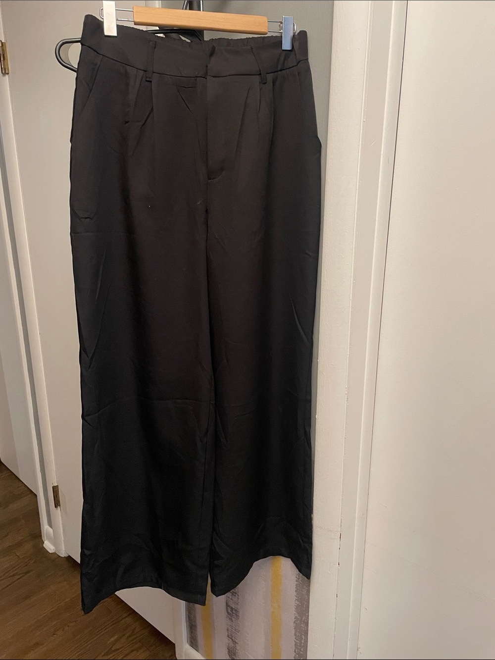 Women's Black Wide-Leg Trousers